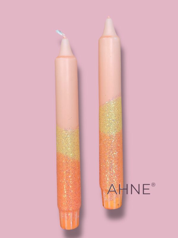 1STK HÅNDLAVET STEARINLYS I fersken GUL og orange MED GLITTER