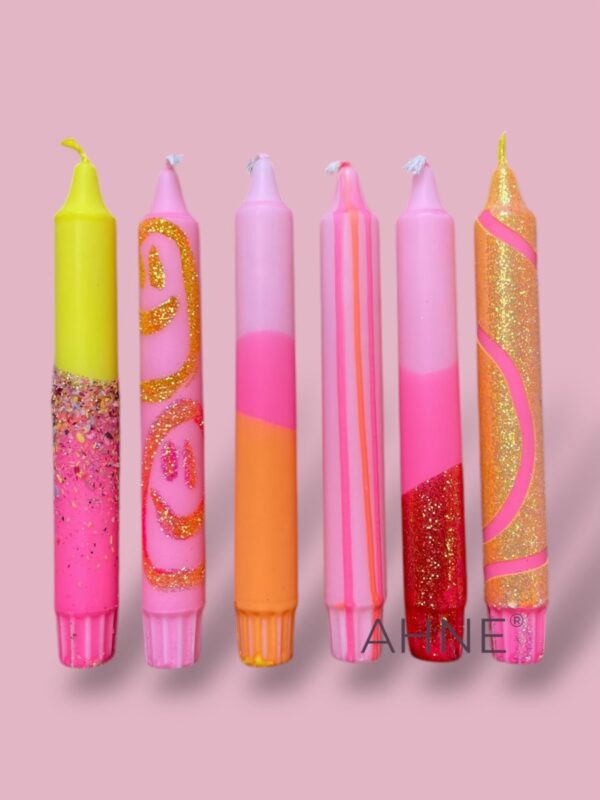 6STK HÅNDLAVET STEARINLYS i neon farver med glitter og motiver